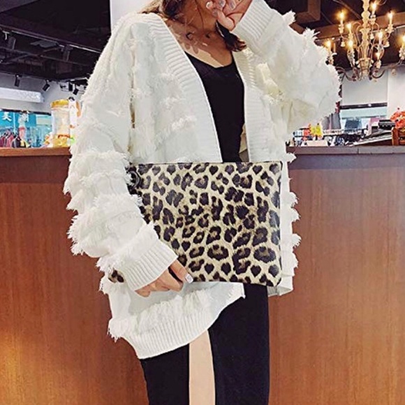 GORGEOUS OVERSIZED LEOPARD PRINT WRISTLET - Picture 6 of 10